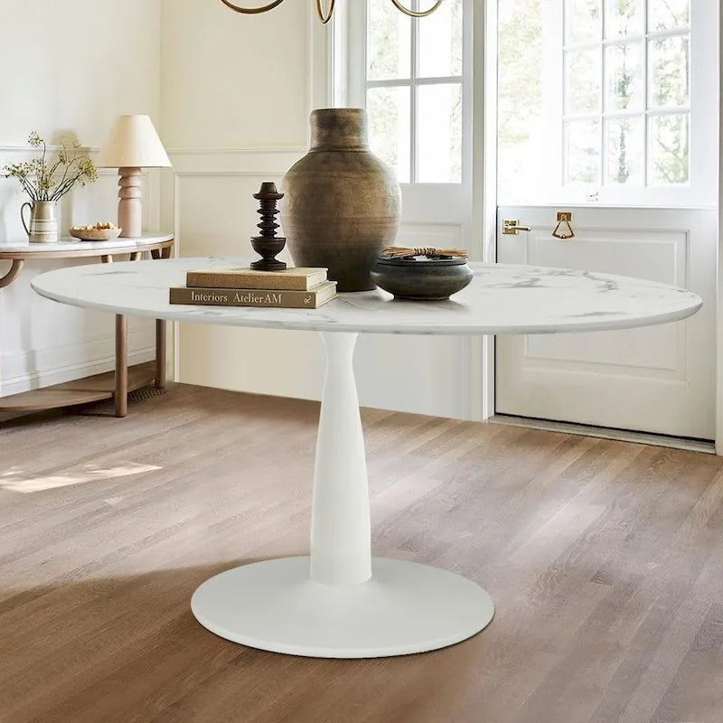 Table à manger sur pied ovale avec plateau en faux marbre blanc